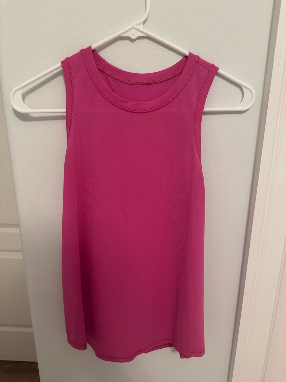 lululemon athletica Fuchsia Crewneck Workout Tank